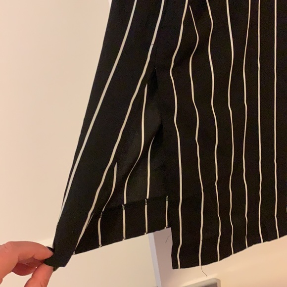 Black and white strapped tunic - Picture 6 of 6